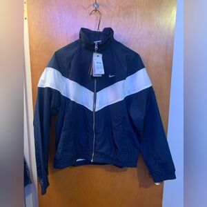 Nike Windrunner Loose UV Woven Full-Zip Jacket FV6304-478 - Women’s Size Medium